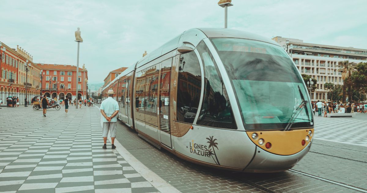 train, one of the best transports for digital nomads