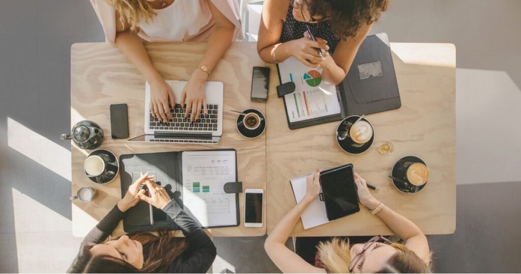digital nomad people working together