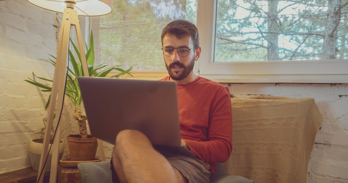 digital nomad man in a typical day