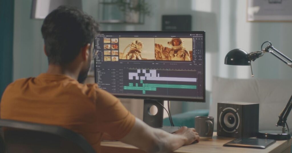 hombre guionista de videos trabajando