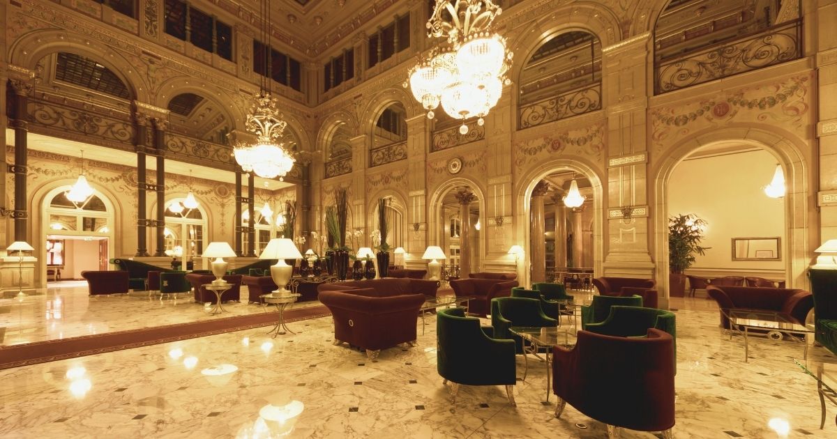 entrada de uno de los mejores hoteles de Berlin