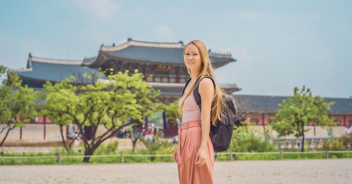 mujer haciendo actividades imperdibles en Corea del Sur