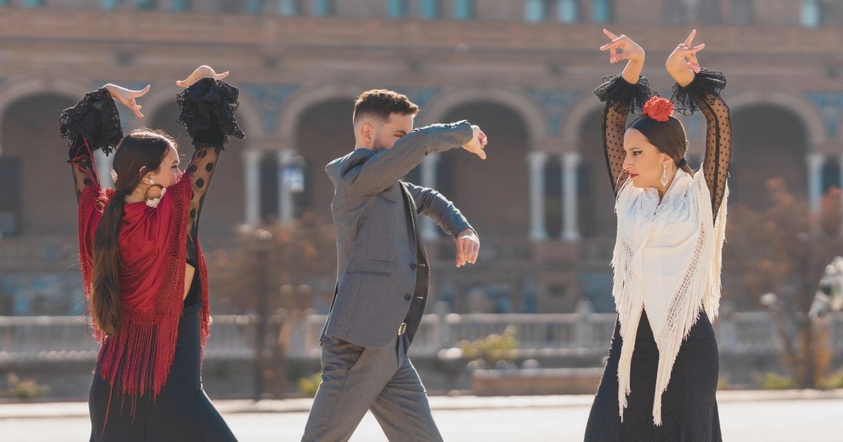 bailarines bailando flamenco en España