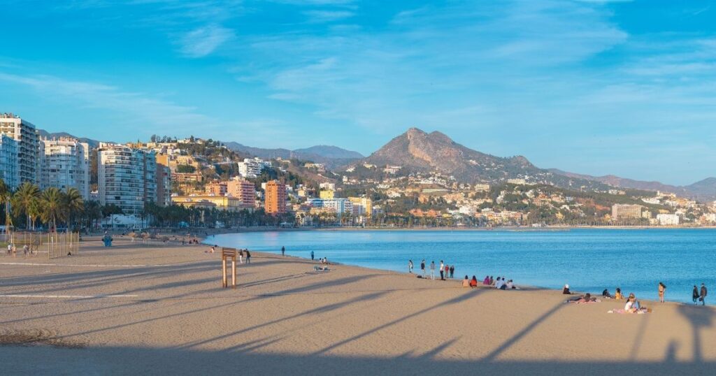 hermosa playa para visitar en Malaga