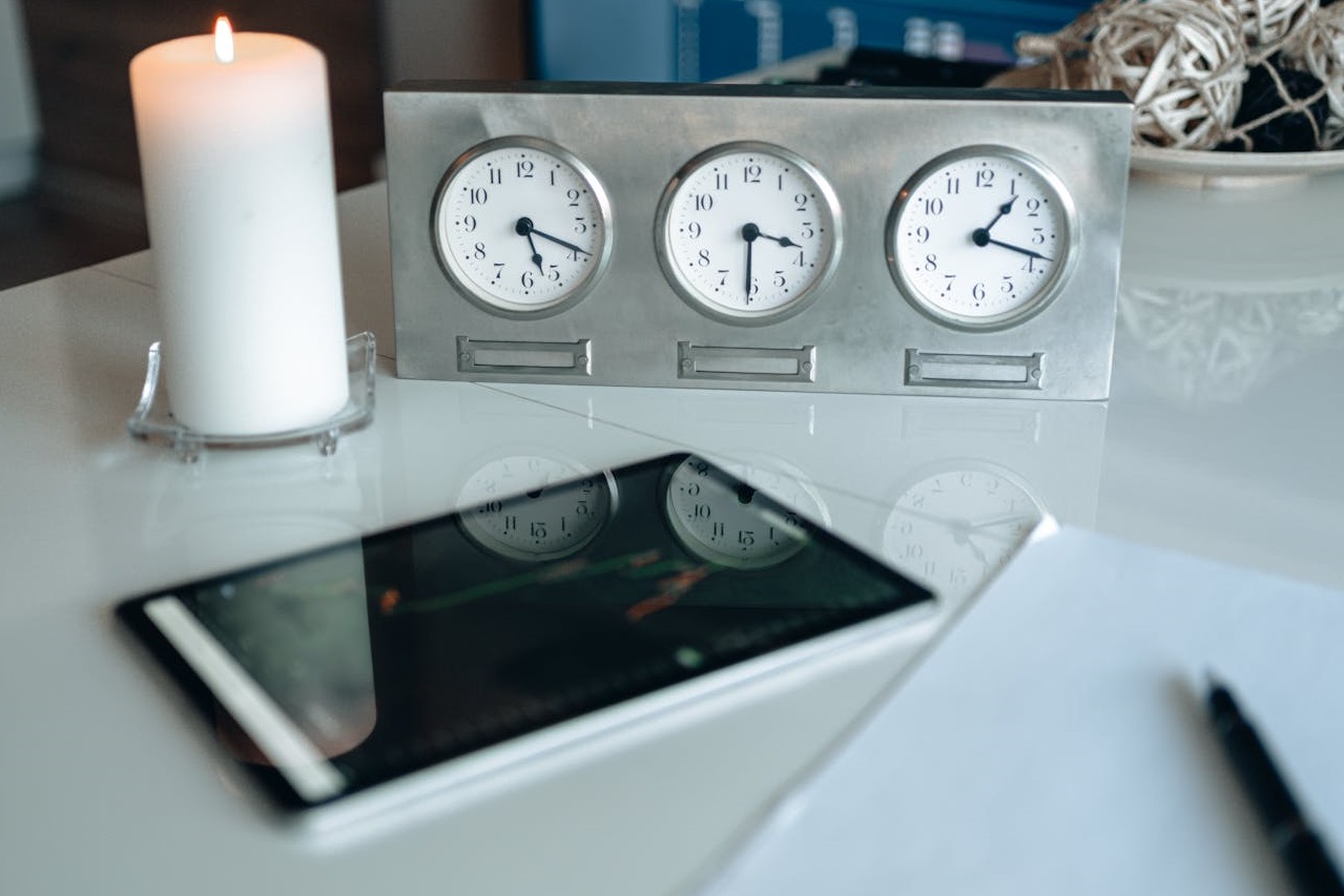 Trabajando con diferentes usos horarios un nómada digital