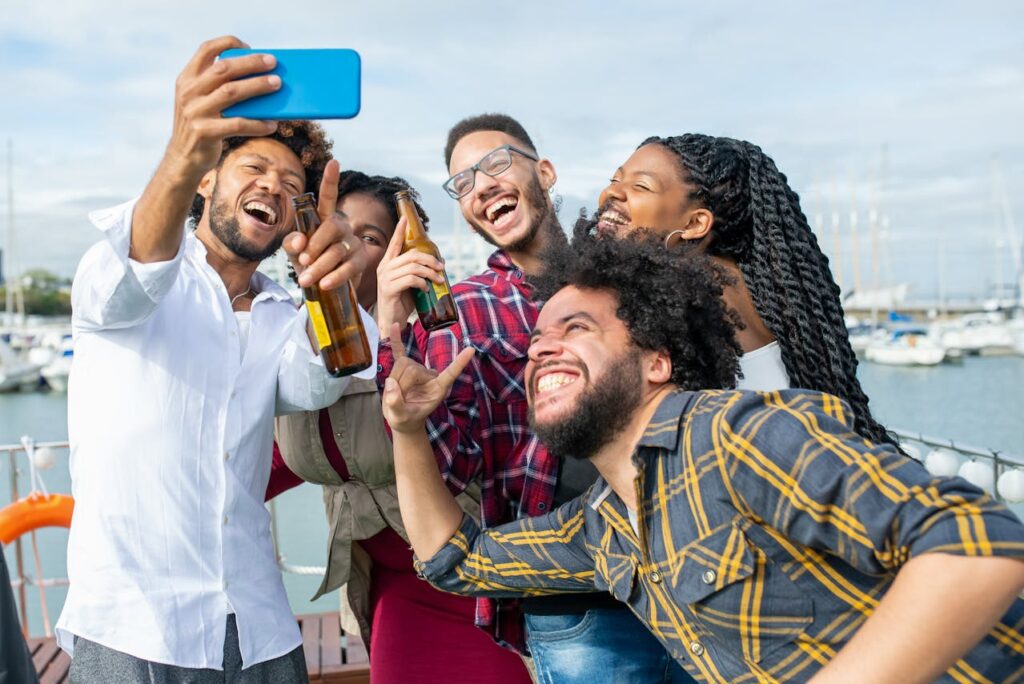Descubre los mejores colivng que incluyen actividades comunitarias para nómadas digitales.