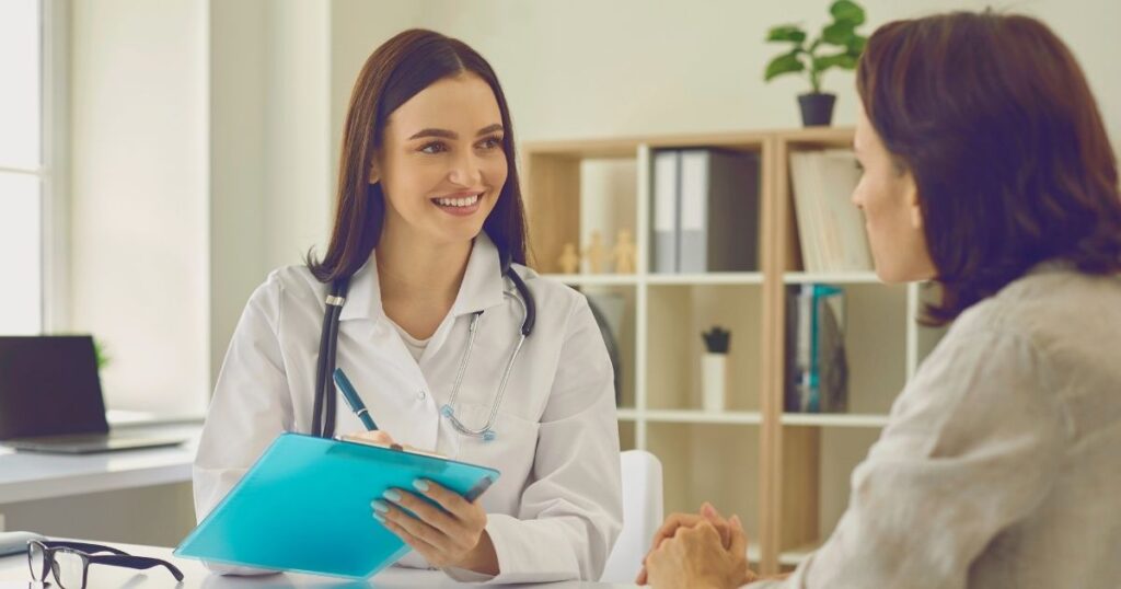 digital nomad woman using the health service in Spain