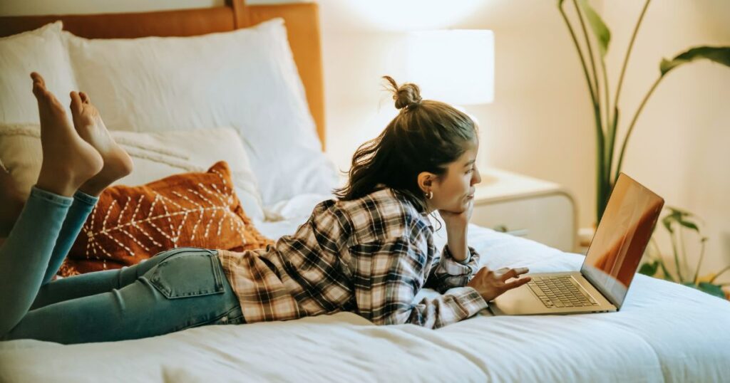 Wired internet in Spain: Reliable options for remote work