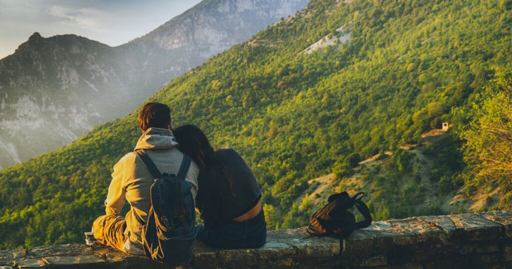 Book on the right days and find cheap flights for digital nomad savings