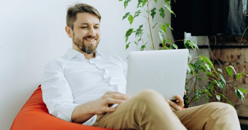 Top tips for using the internet in Spain like a local