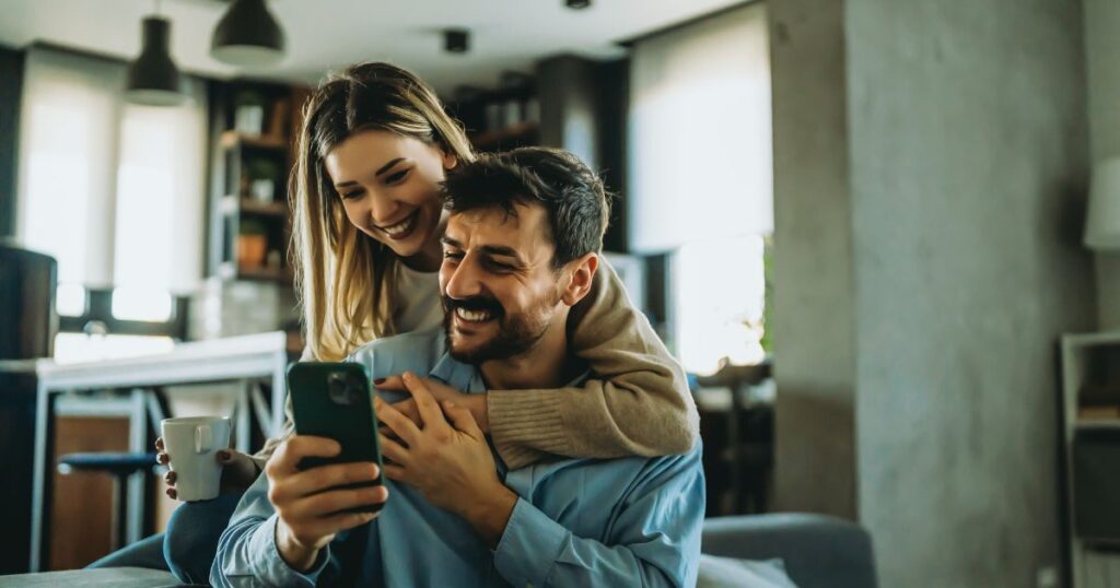 ¿Eres nómada digital? Conoce las ventajas de la tarjeta SIM prepago