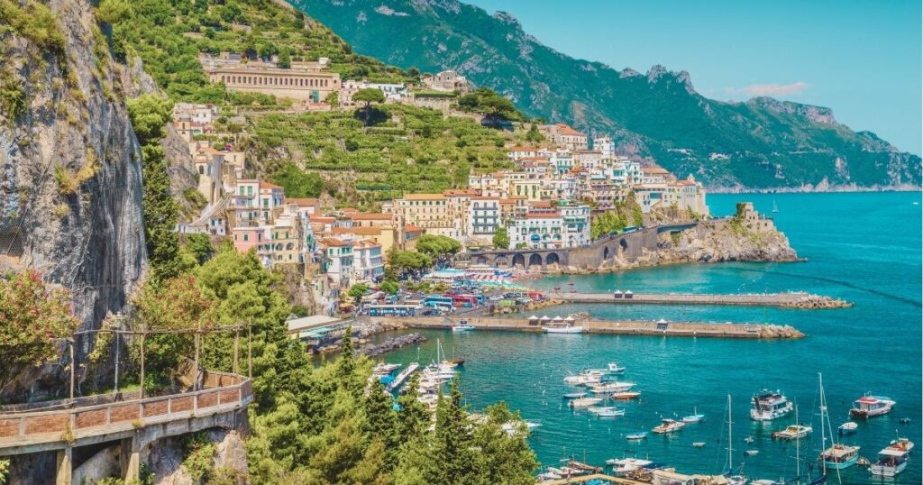 beautiful view of a beach in Italy