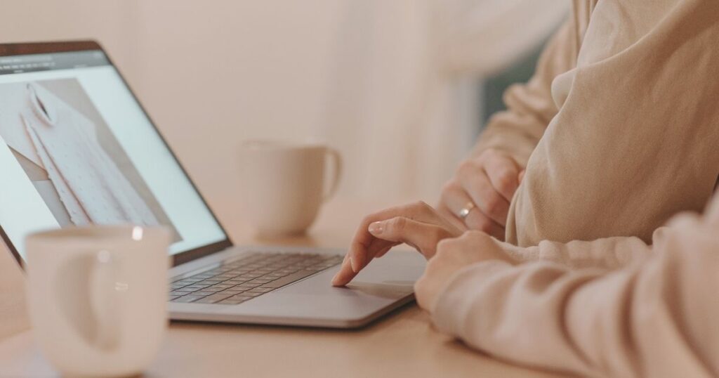 digital nomads working remotely in France