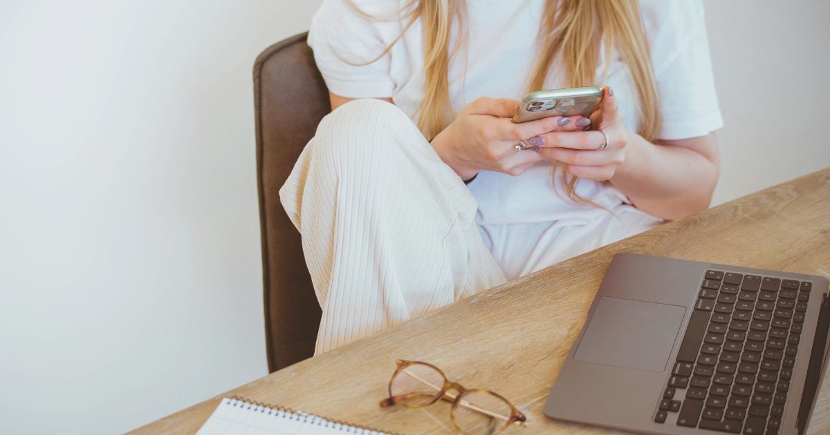 young woman working remotely from Germany as a digital nomad