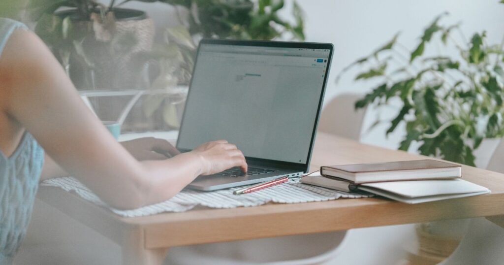 young woman applying for a french digital nomad visa