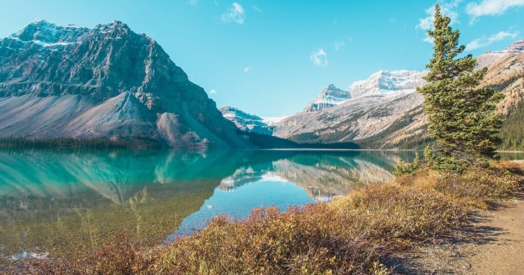 beautiful picture of mountains in Canada