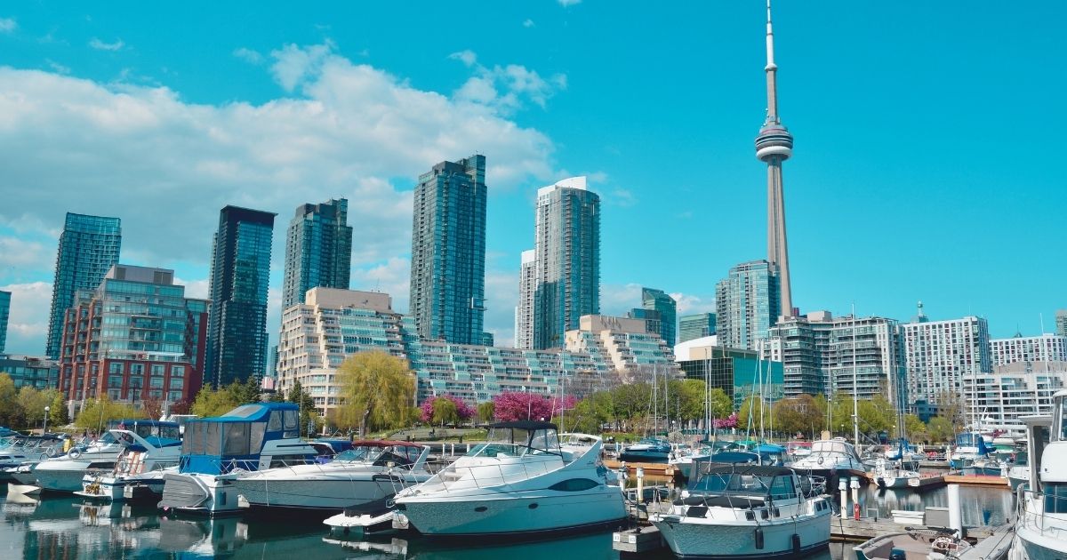 discover how to use the travel insurance in Canada