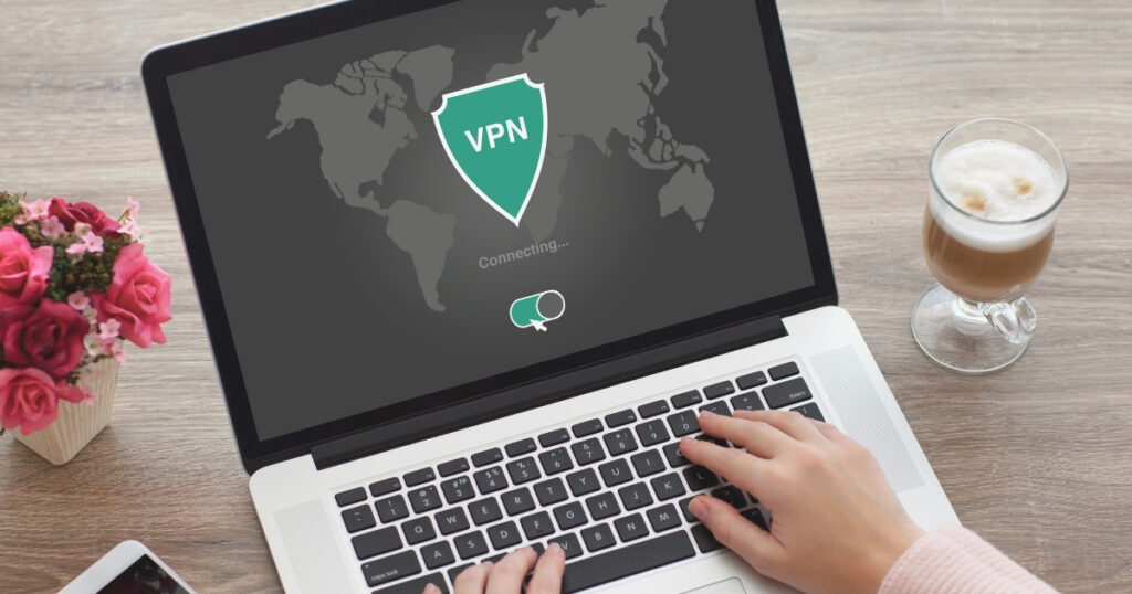 mujer eligiendo la mejor vpn para Alemania