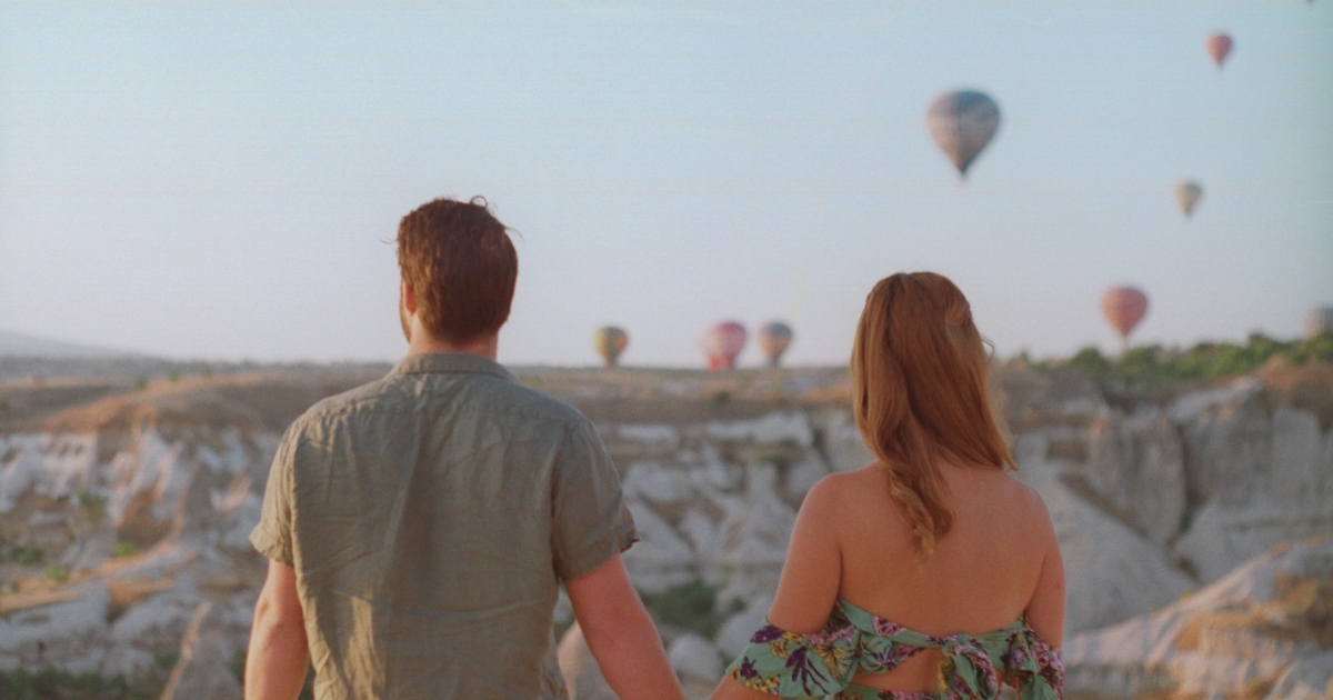 digital nomad couple traveling in Turkey with a health insurance