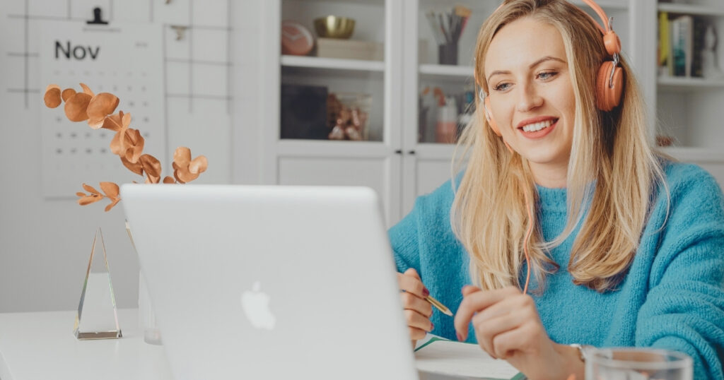 young woman applying for the digital nomad visa in Turkey
