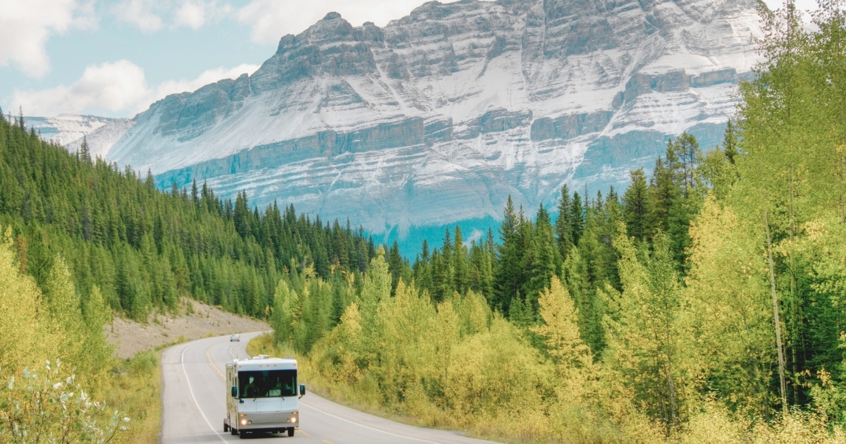 conduciendo motorhome de alquiler en Canadá