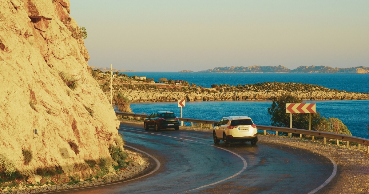 conduciendo en ruta turistica en Turquia