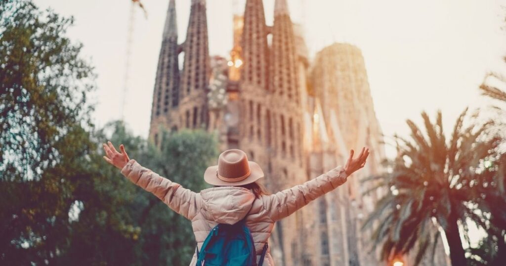 tourist woman enjoying Barcelona places