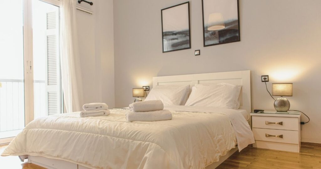 hotel bedroom in cheap hotel in Malaga
