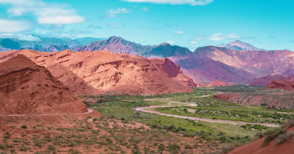 hermoso paisaje de montañas en Argentina