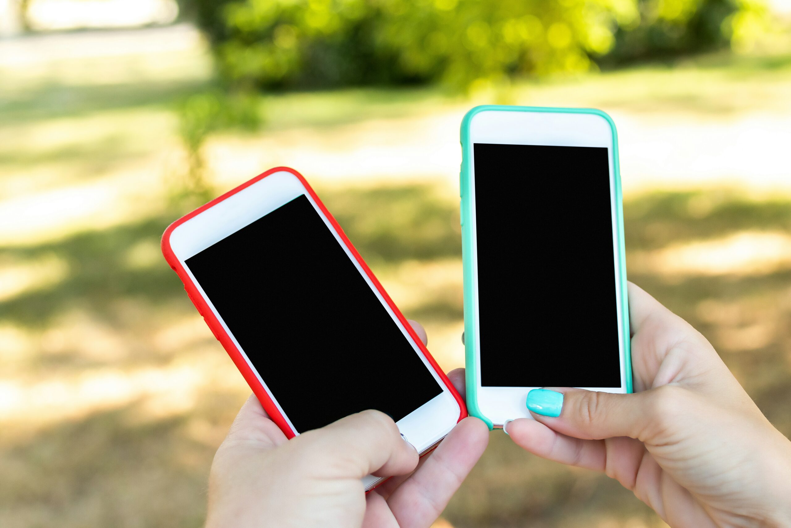 dos-telefonos-moviles-saily-versus-nomad
