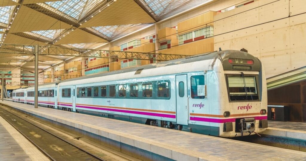 getting a public transportation from Malaga to Marbella