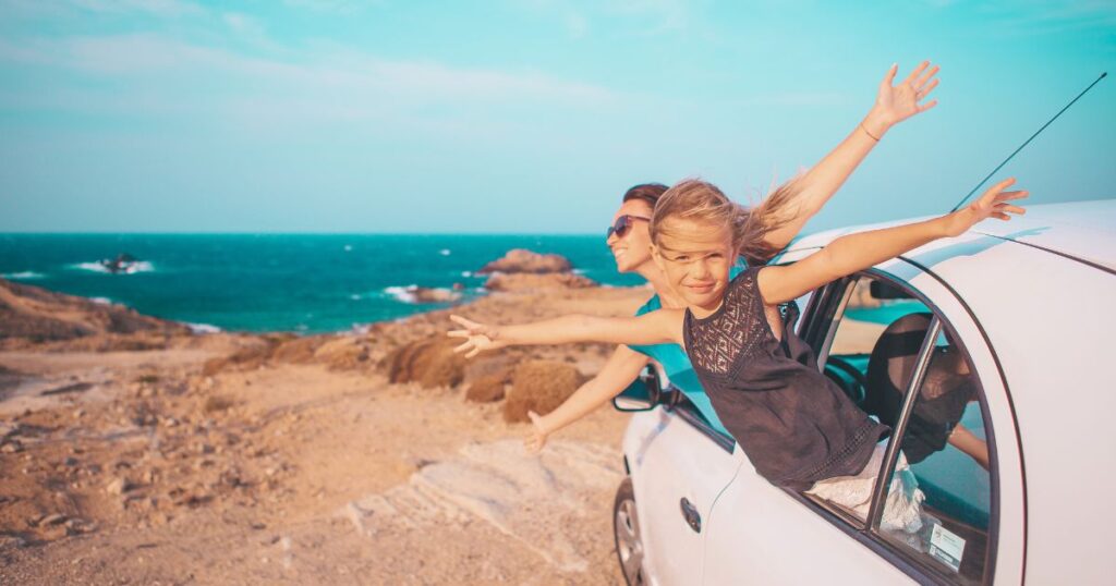 familia viajando como nomadas digitales
