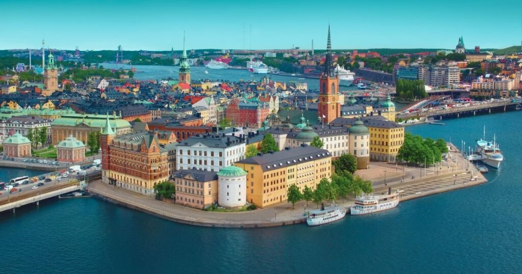 paisaje bonito de ciudad en Suecia