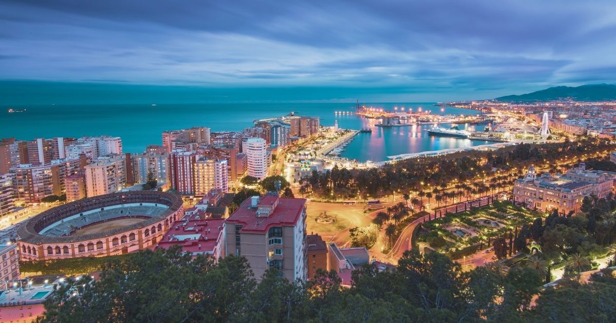 nice view of nightlife in Malaga
