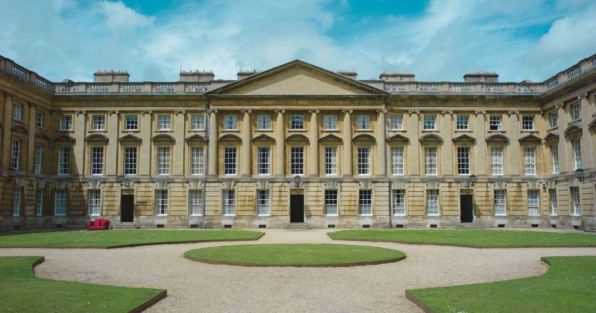 hermoso paisaje de la universidad de Oxford