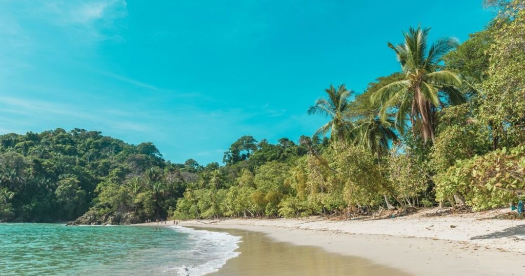 hermoso paisaje de playa en Costa Rica