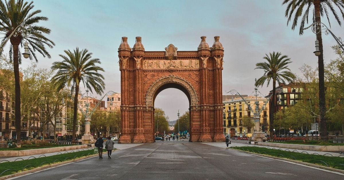 famous place in Barcelona for solo travelers