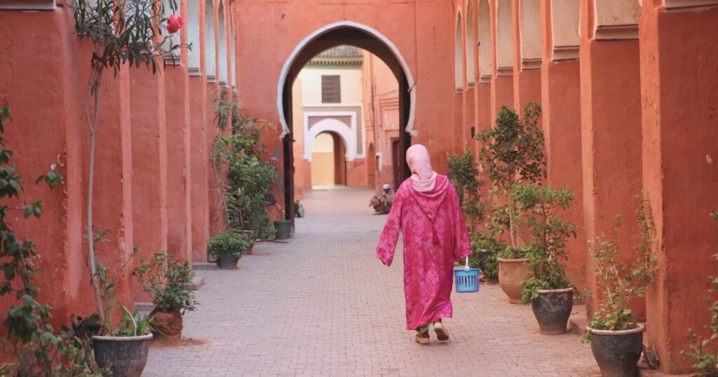 mujer viviendo en Marruecos