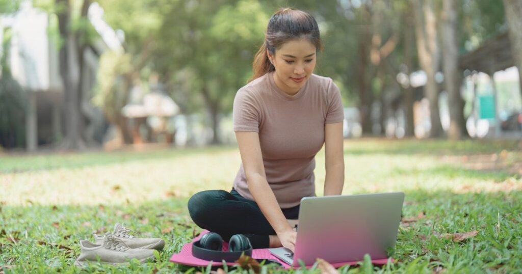 digital nomad woman living in the Southeast Asia with a travel insurance