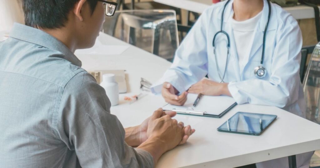 paciente recibiendo atencion medica en Paises Bajos