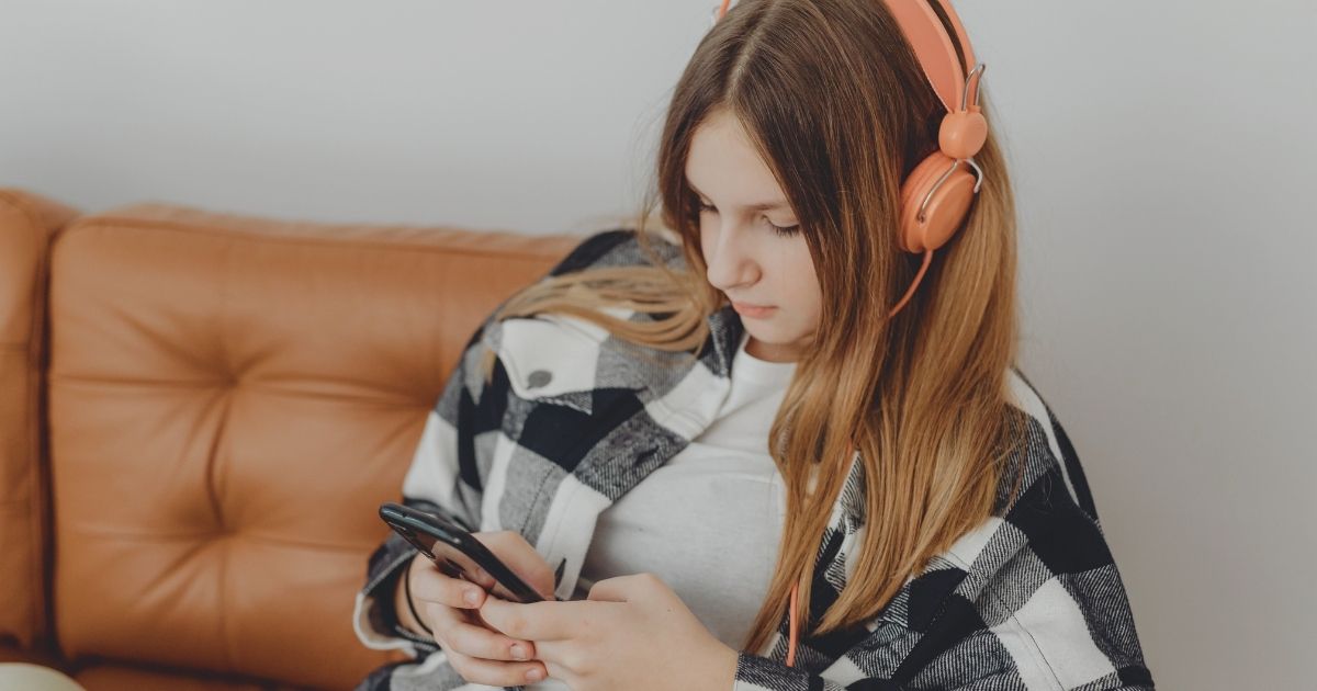woman using sim card in Bali