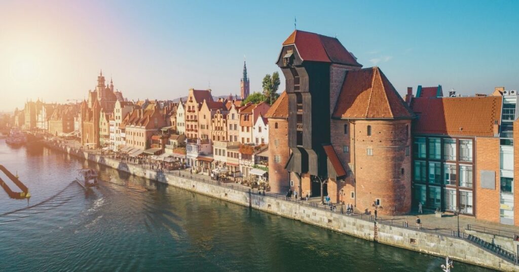 edificios culturales en Polonia