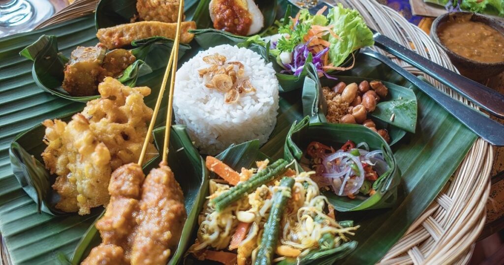 traditional Balinese dinner 