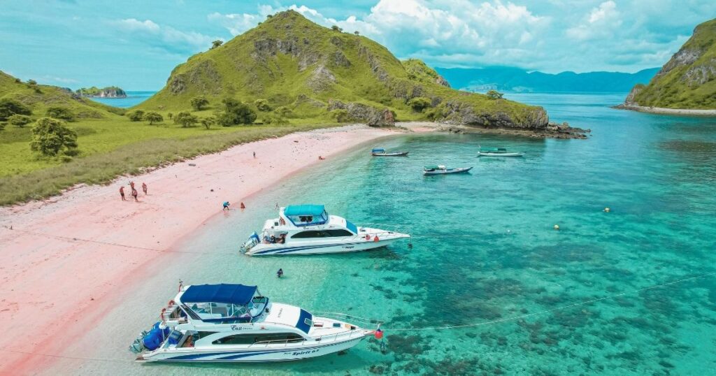 boats on the Komodo Island