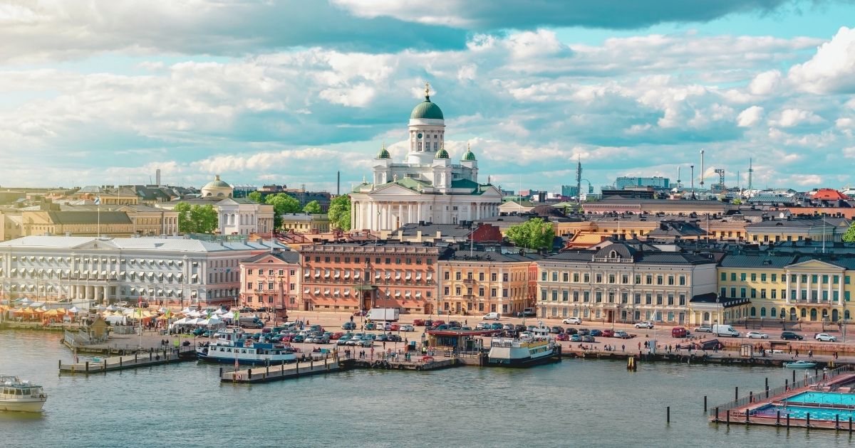 hermoso paisaje de ciudad en Finlandia