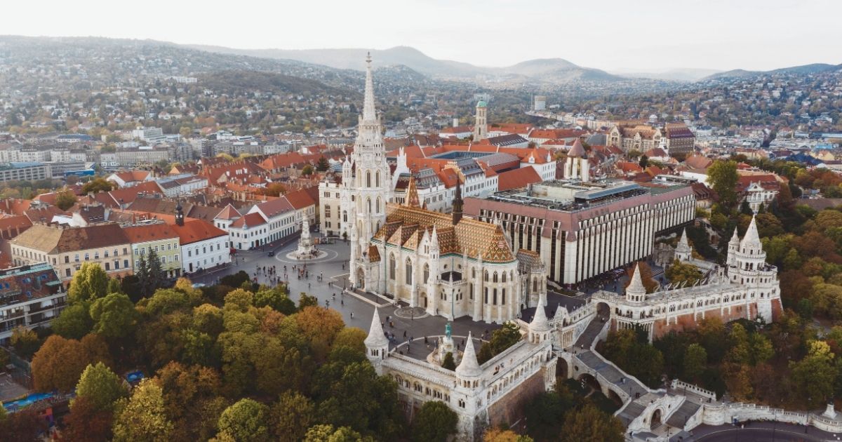 hermoso paisaje de ciudad en Hungria