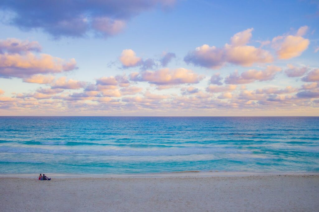 Playa Chac Mool. La mejor playa para nómadas digitales en Cancún