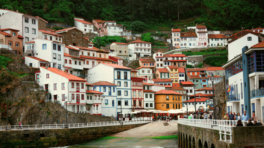 Cudillero uno de los mejores pueblos a las orillas de España.