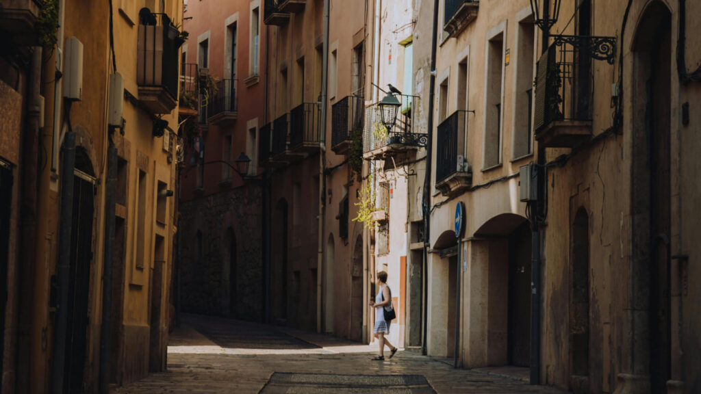 Diferencias entre pueblo. ciudad y aldea en España